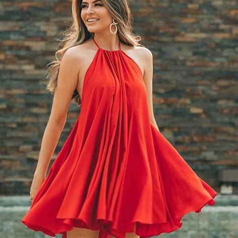 vestido vermelho rodado curto